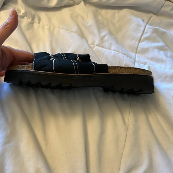 NAOT black Canvas Stretch Hydra Slip On Sandal Cork
Suede Footbed size 41 - Picture 2 of 9